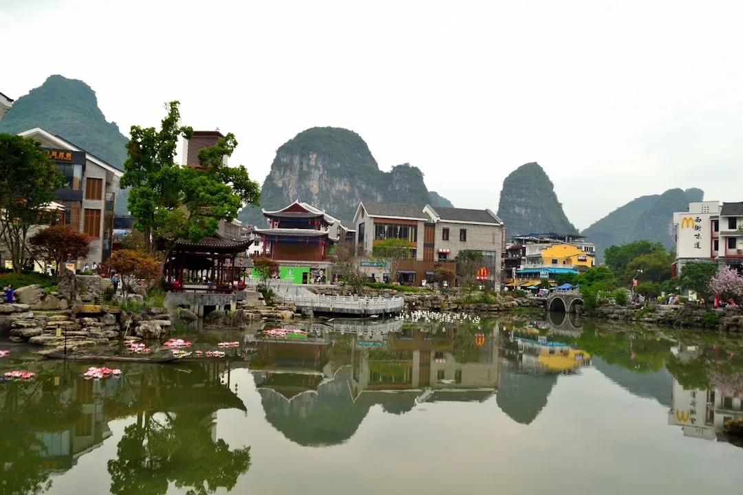 燃气灶与油烟机选购指南：为厨房工程客户解析核心性能指标